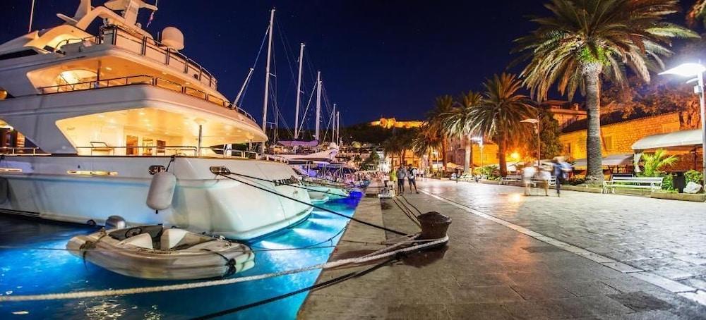 Riva Marina Hvar Hotel Хвар Екстер'єр фото